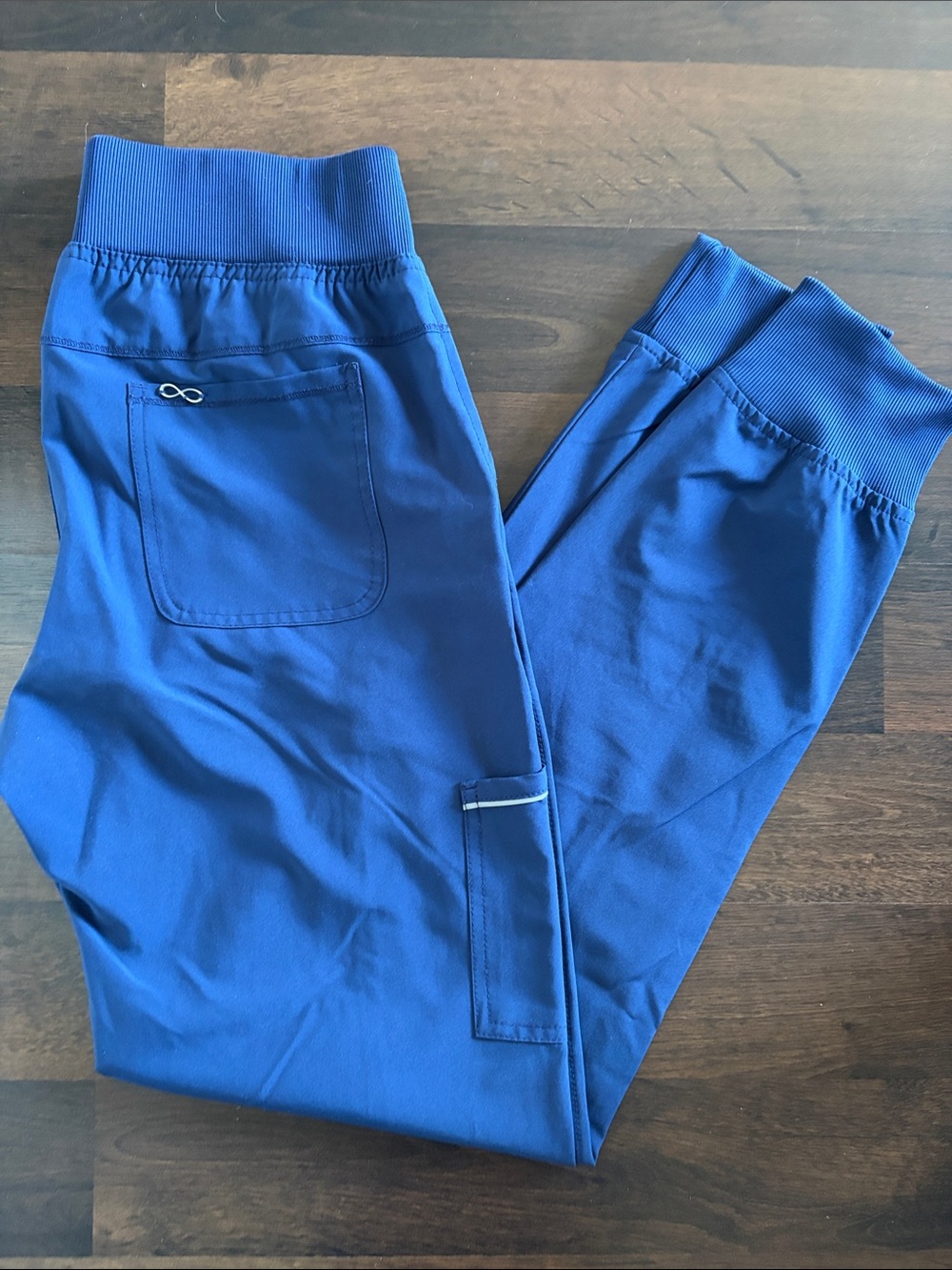 Women’s Jogger Scrubs